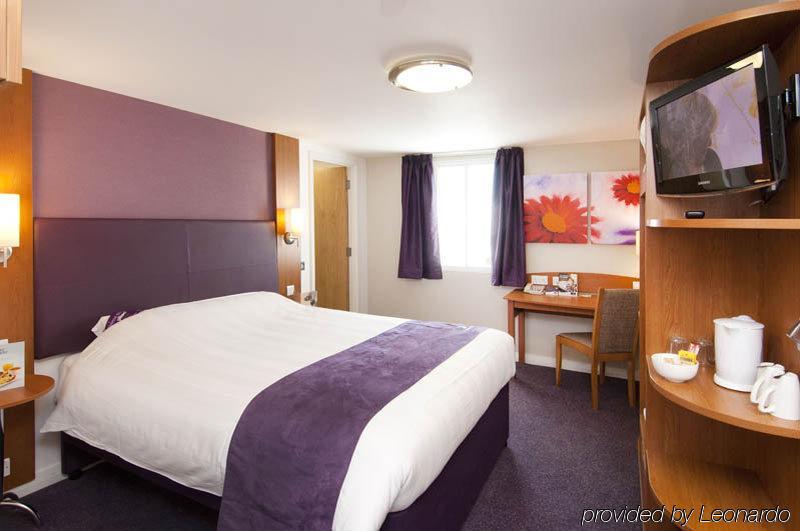 Premier Inn Tonbridge Exterior foto